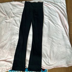 BRAND NEW brandy melville flare leggings